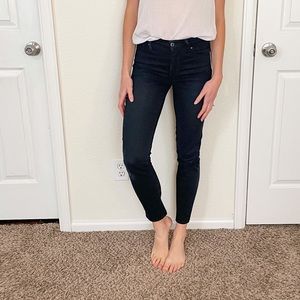 Levi’s | Black 721 High Rise Skinny